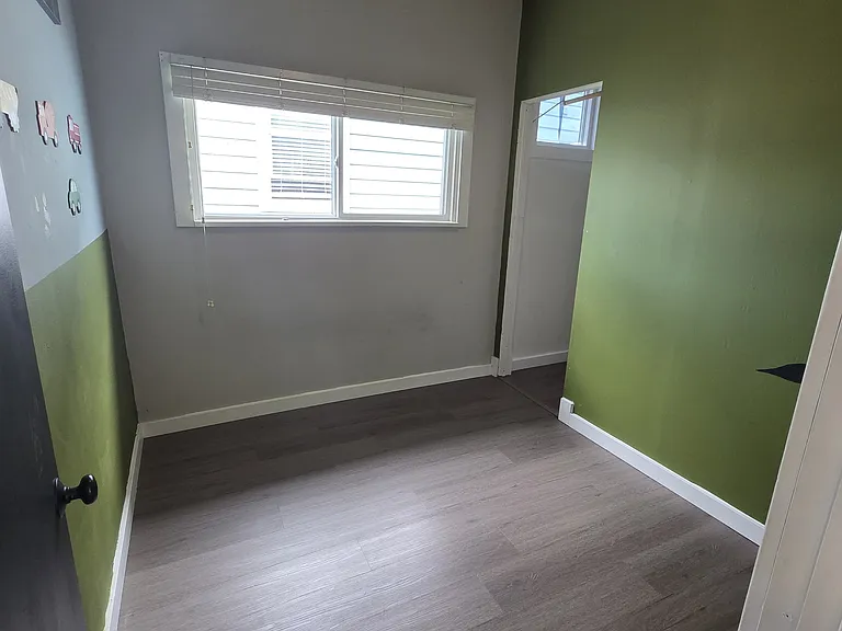 4020 Hoyt Ave — Photo 9