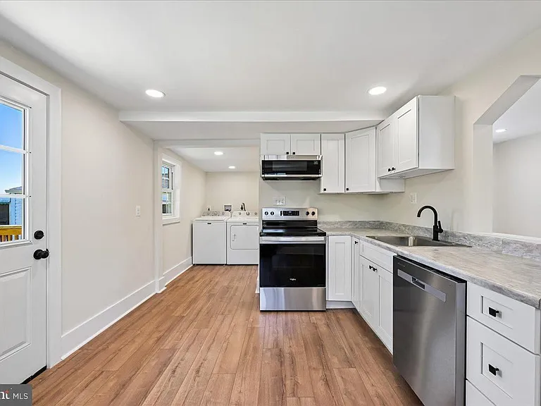 4012 Will St — Photo 16