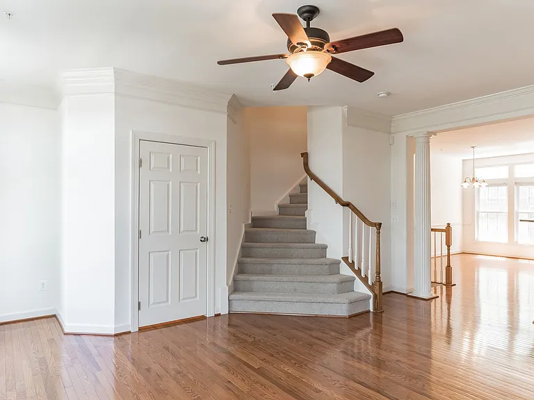 908 W Glebe Rd — Photo 18