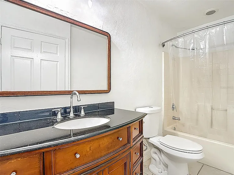 814 Lincoln Ave — Photo 3