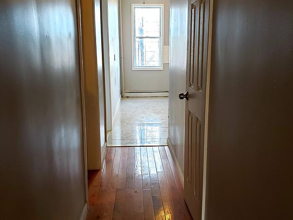 5th image of 581 W Side Ave #2