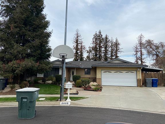 4th image of 2858 E Millbrae Ave