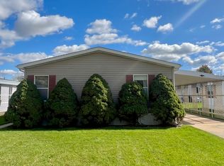 822 Bel Aire Ln, Dekalb, IL 60115