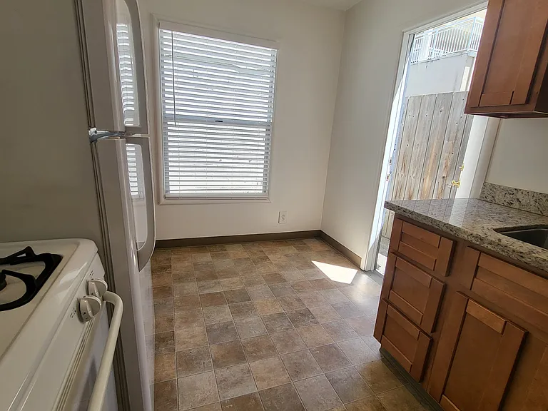 1048 Solano Ave — Photo 2