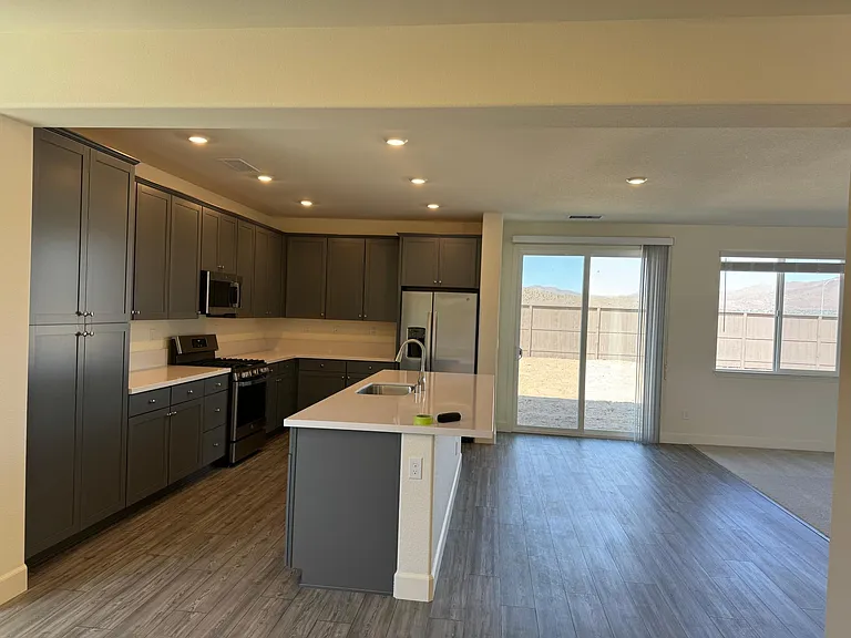 7185 Owl View Dr — Photo 4