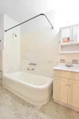 Rented by (Legacy) NY Quality Living Uptown | media 9