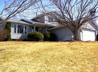 2295 Windsor Ln, Woodbury, MN 55125