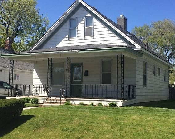 1st image of 127 E 15th St