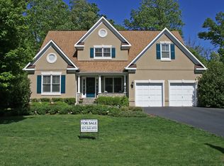 8011 Amsterdam Ct, Gainesville, VA 20155
