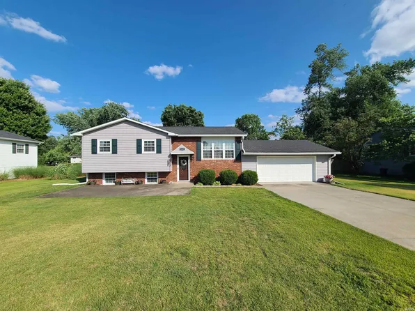 3203 Bradley Dr, Vincennes, IN 47591