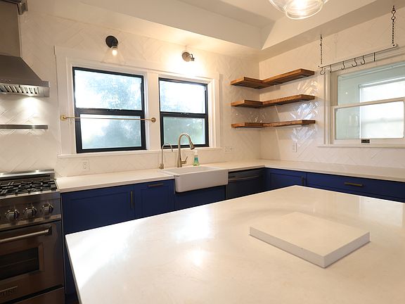 4th image of 3624 34th St #3624