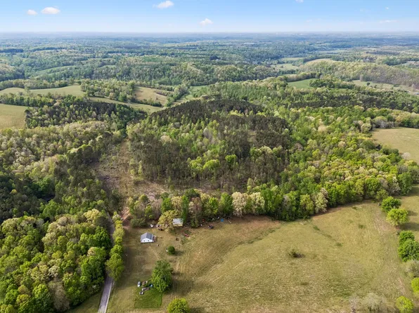 3 Pleasant Ridge Rd, Goodspring, TN 38460