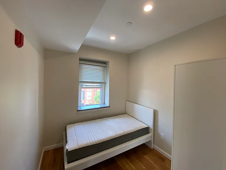 43 Monmouth St #3 — Photo 12