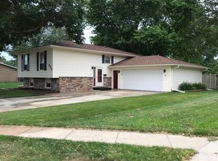 405 E Klug Ave, Norfolk, NE 68701