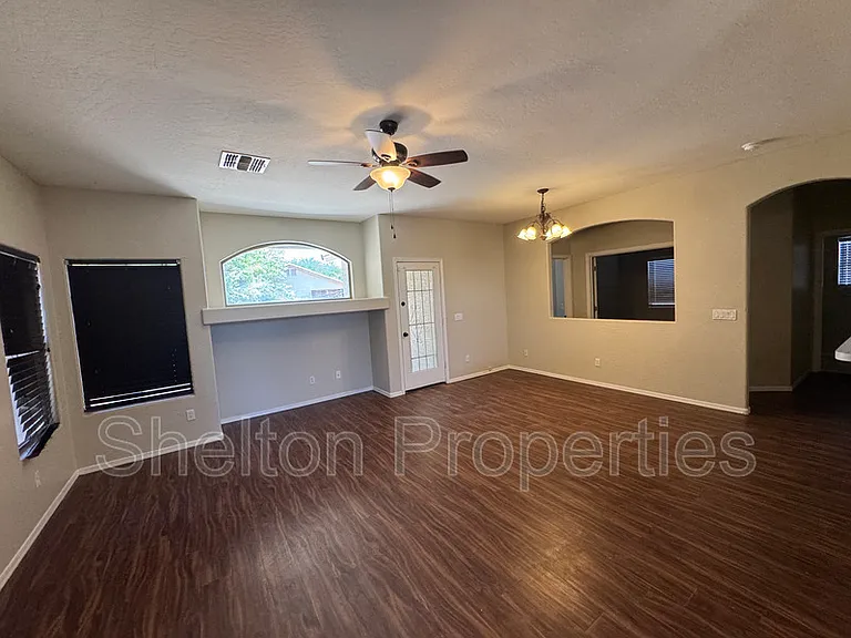 12913 W Corrine Dr — Photo 15