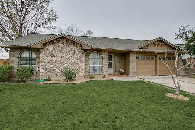 1st image of 2912 Vineyard Dr