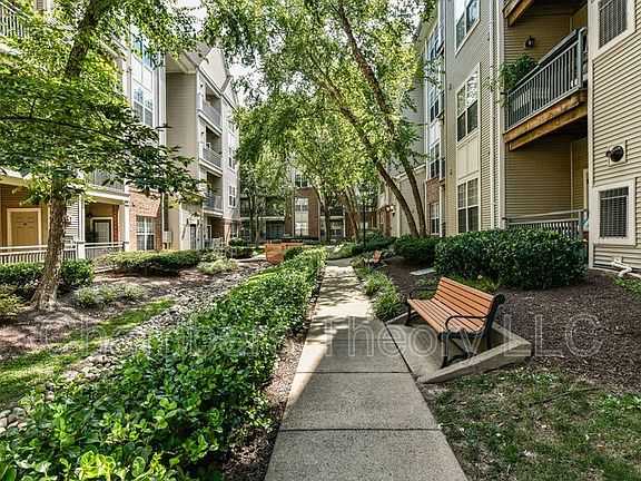 3rd image of 3021 Nicosh Cir Unit 1405