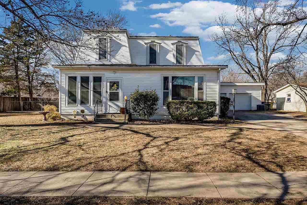 823 N Merchant St, Belle Plaine, KS 67013 Zillow