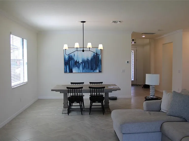 6647 Clairborne Ln — Photo 9