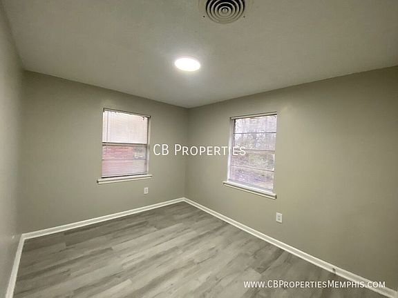 3rd image of 1608 Oakwood St Unit A