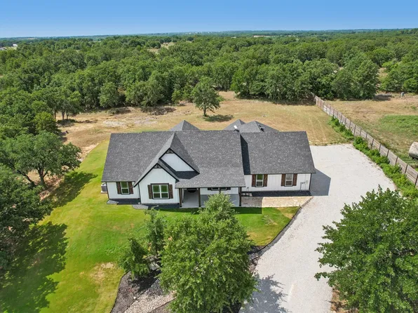 165 Rolling Bend Rd, Alvord, TX 76225