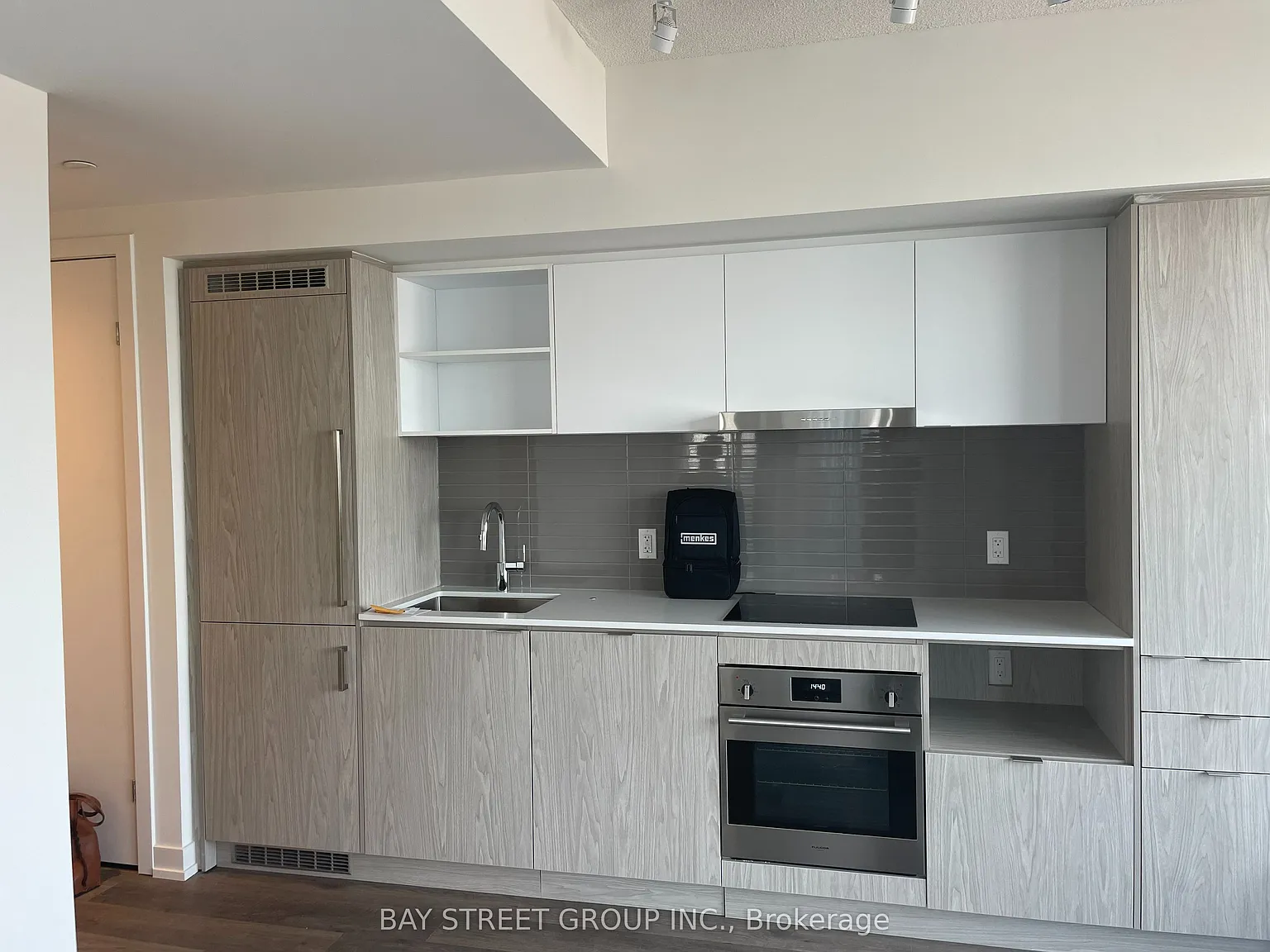 2 bed, $3,300 — Photo 3