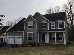 6 Galloway Ln, Walden, NY 12586