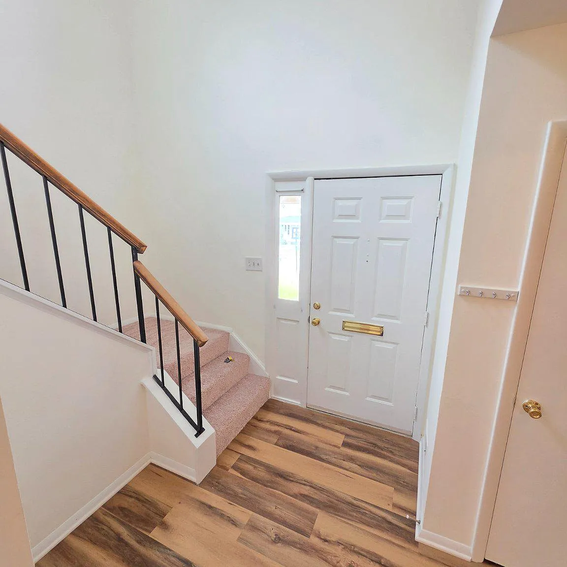 3 bed, 3.5 bath, 3260 sqft, $3,100 — Photo 4