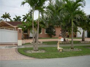 9015 SW 48th Ter, Miami, FL 33165