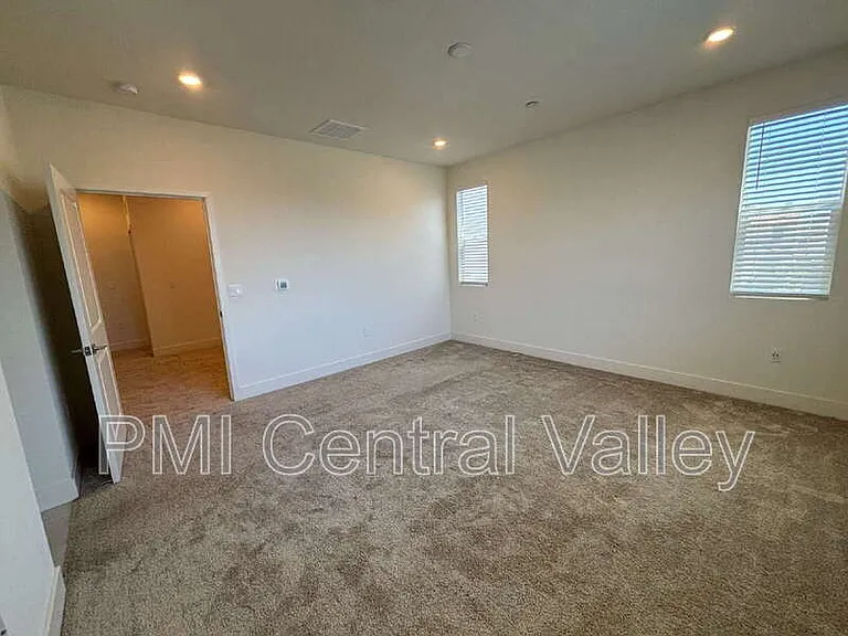 3226 Tibidabo St — Photo 35