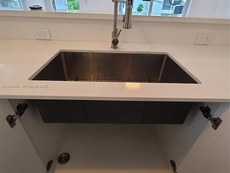 901 10th St #8 — Photo 9