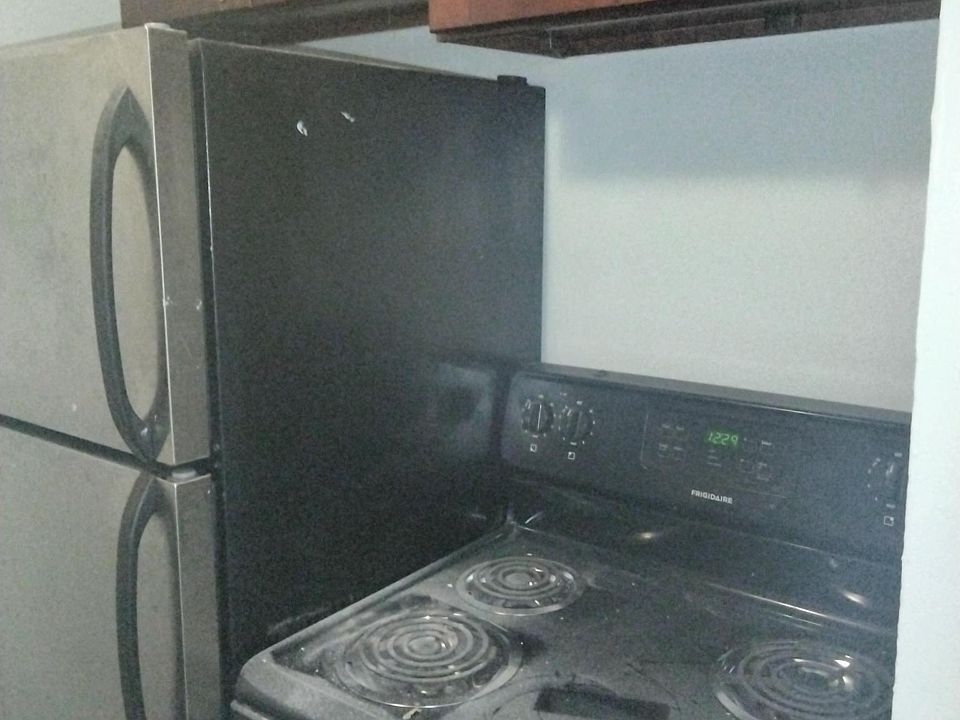 1st image of 3102 Archwood Ave #104