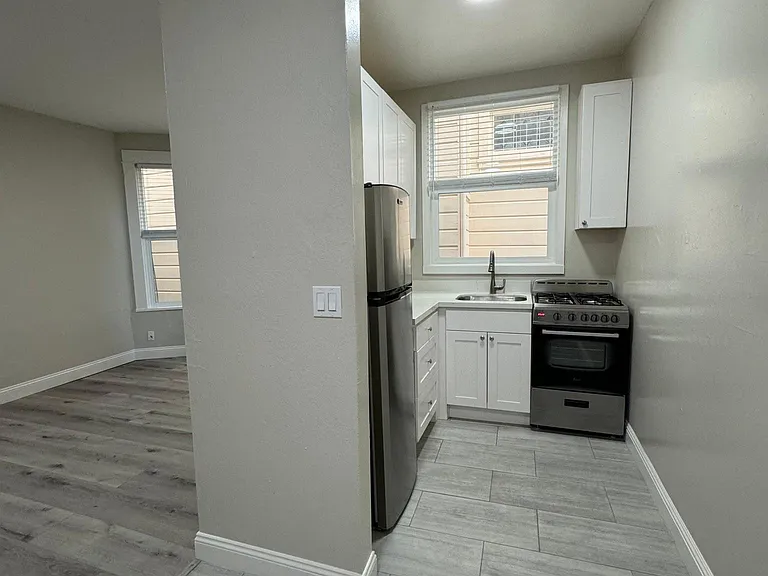 1350 Washington Street — Photo 19