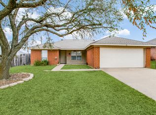 28 Connecticut Ave, Midlothian, TX 76065