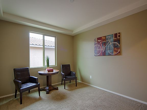 Flex Dining / Living Room