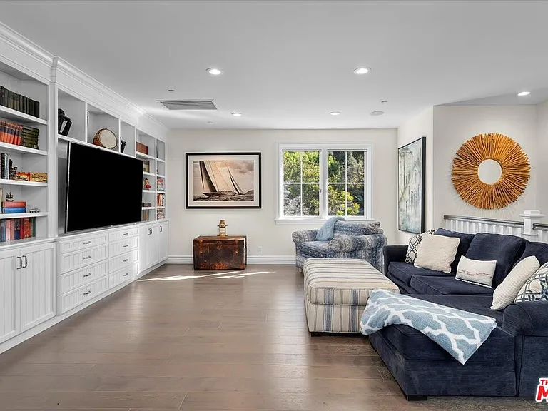 809 Leonard Rd — Photo 49
