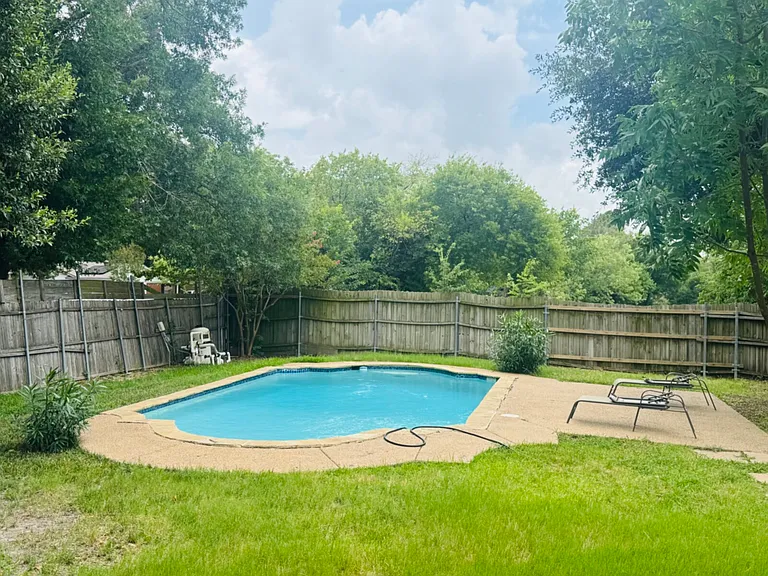2129 Diane Dr — Photo 13