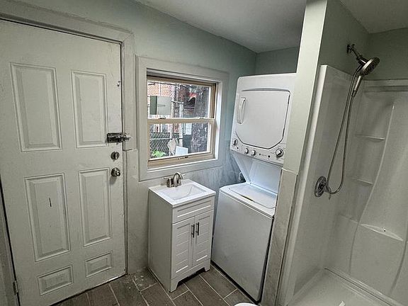 5th image of 2740 N Darien St