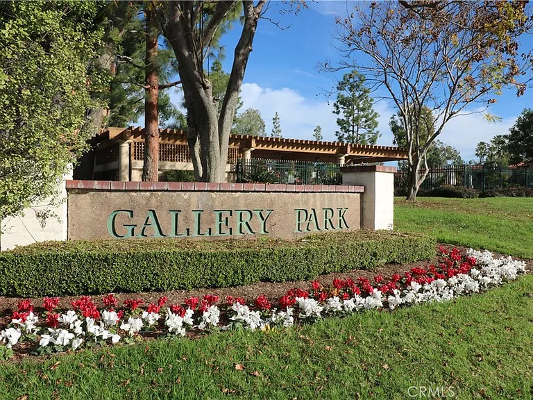135 Gallery Way — Photo 33