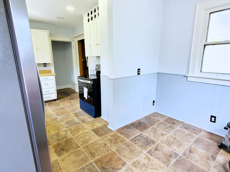 131 Glenmont Ave — Photo 19