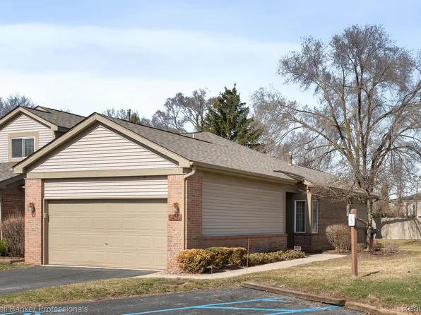 6769 Quail Run Cir N, Westland, MI 48185