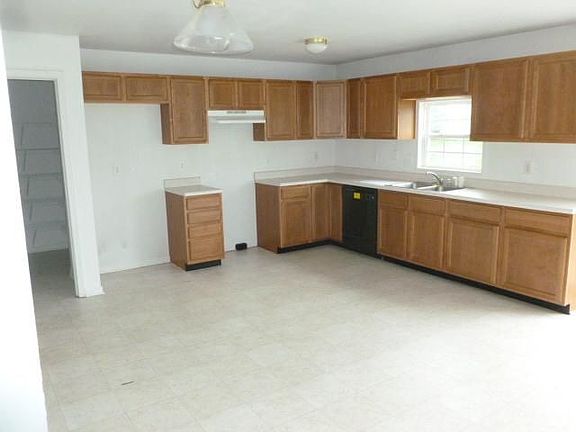 3rd image of 2360 Salem Park Ct