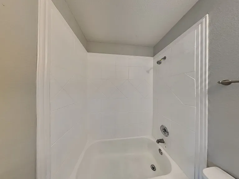 1838 Crooks Ct — Photo 13