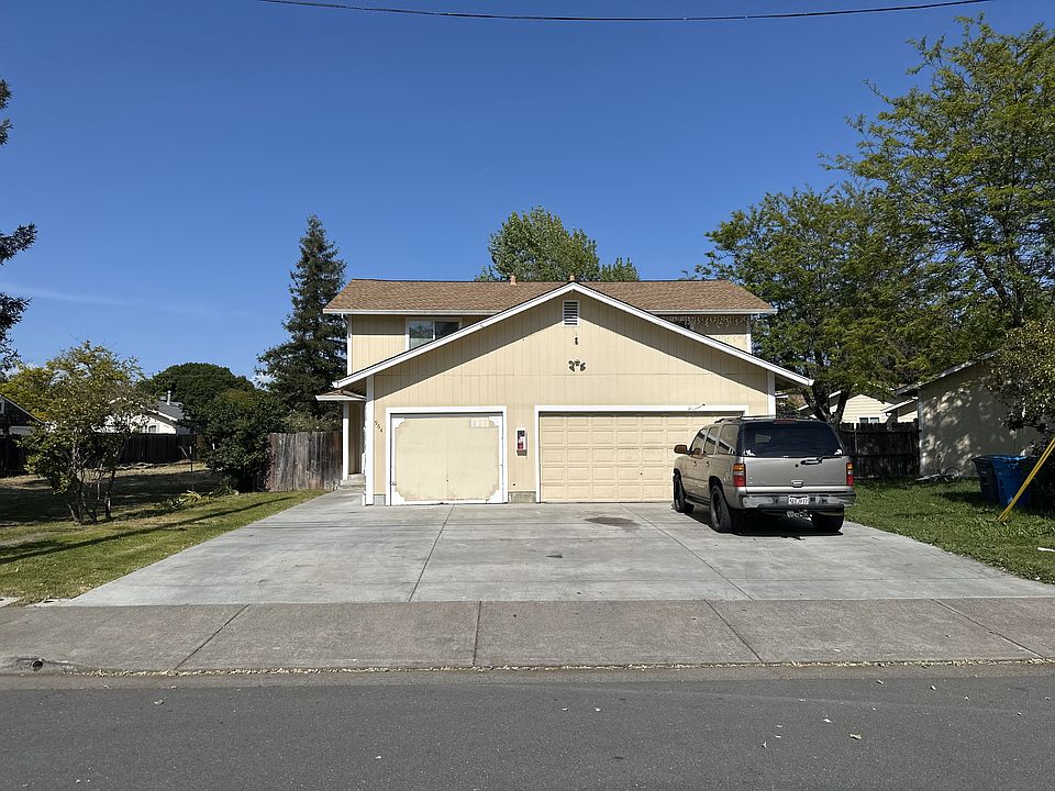 Front of Building (2 story Duplex)