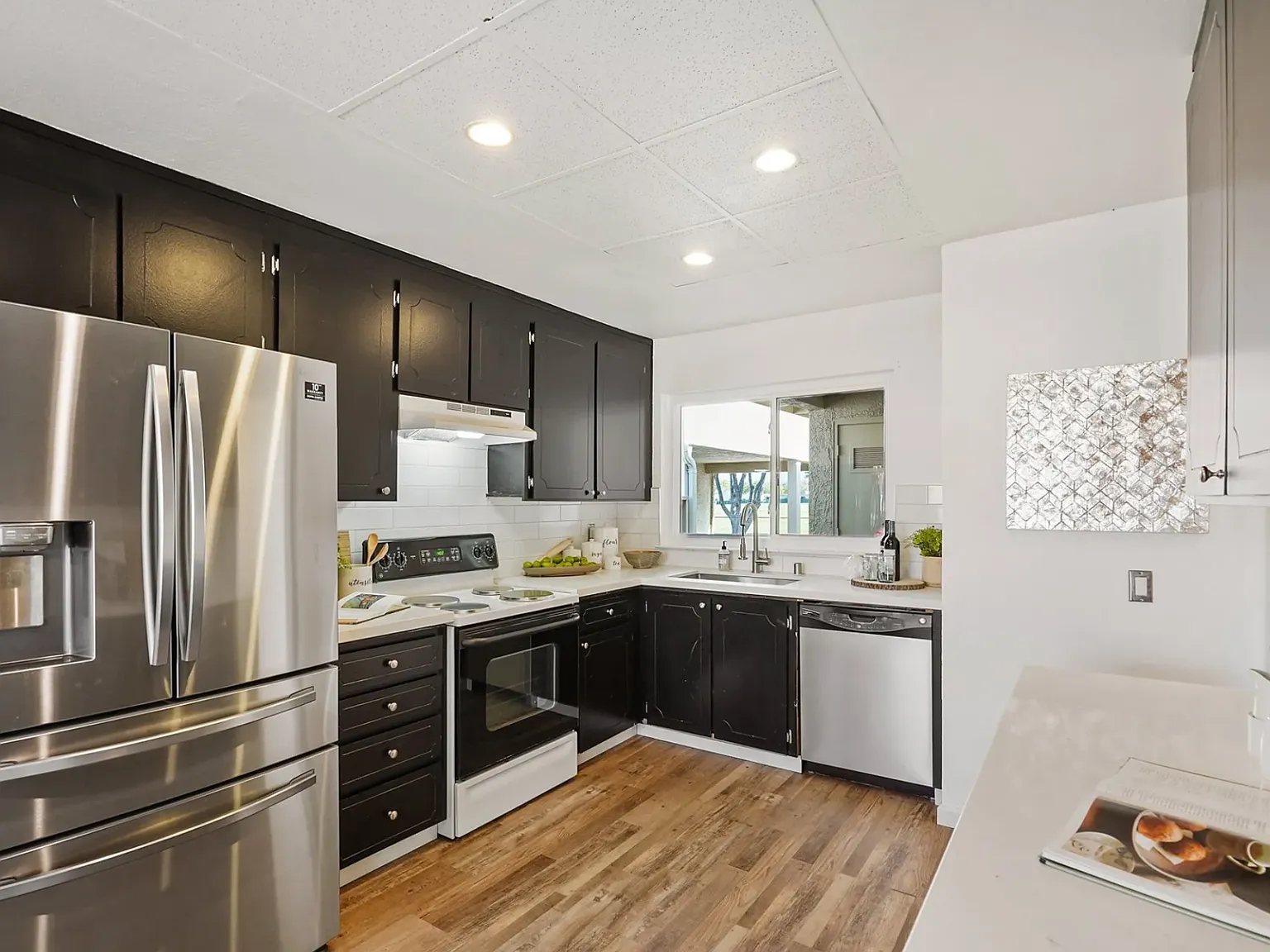 3434 Brookdale Dr — Photo 3