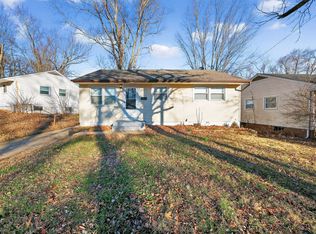 10617 Dunkeld Cir, Saint Louis, MO 63137