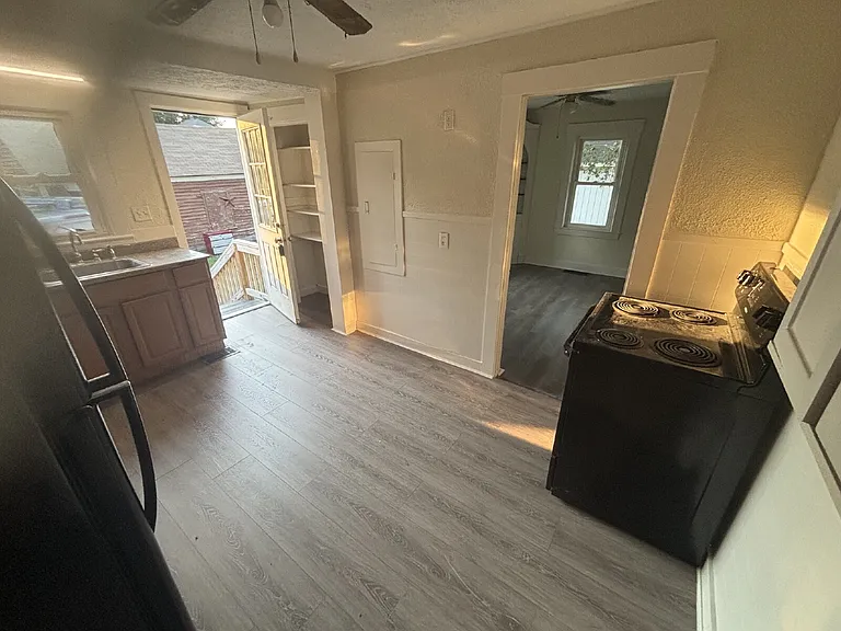 25 Ridgeway Ave — Photo 10