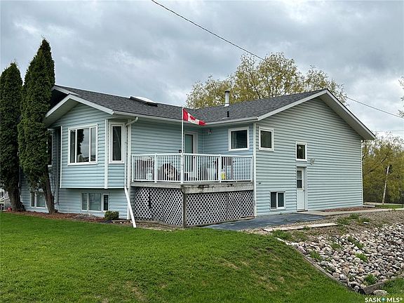 2nd image of 228 6th AVENUE N