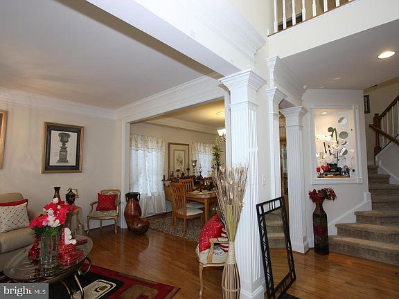 3rd image of 612 Samantha Ct