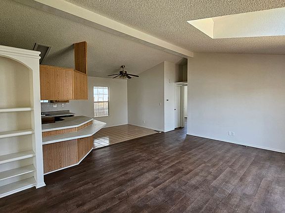 2nd image of 21761 Wisteria St